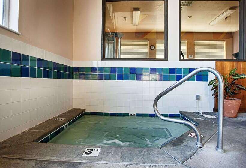 فندق Best Western Sawtooth Inn And Suites