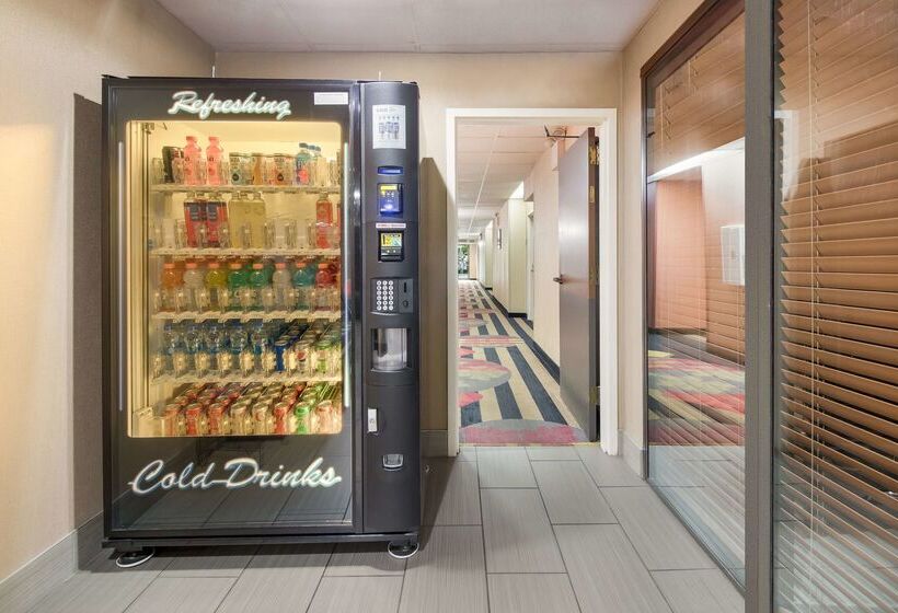 هتل Best Western Suites Near Opryland