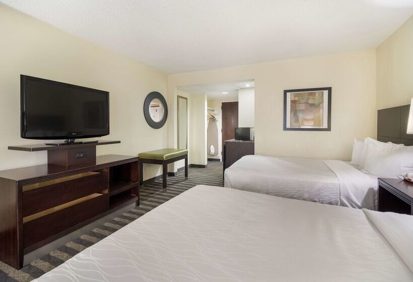 هتل Best Western Suites Near Opryland