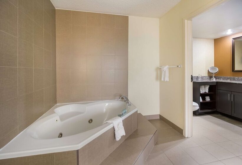 هتل Best Western Suites Near Opryland