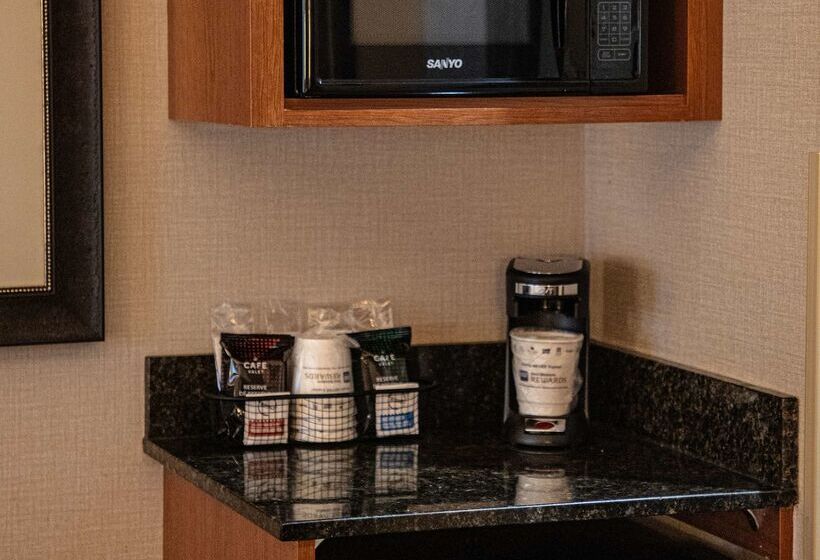 Отель Best Western University Inn And Suites