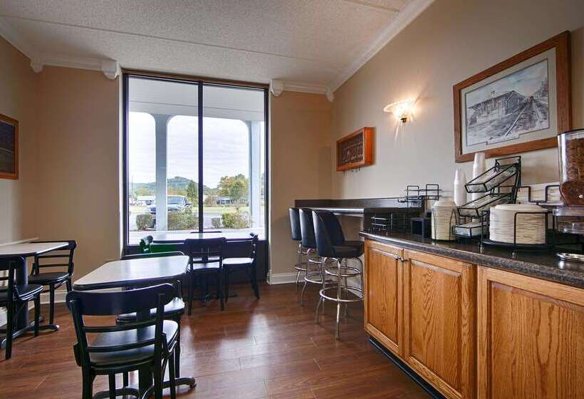 בית מלון כפרי Best Western Wilderness Trail Inn