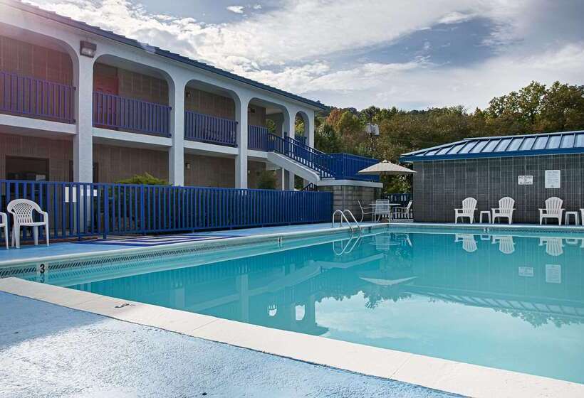 בית מלון כפרי Best Western Wilderness Trail Inn