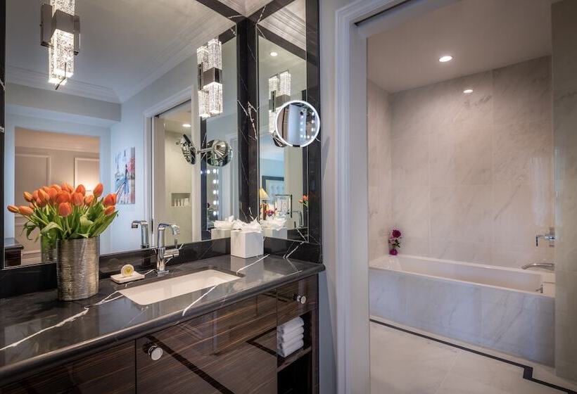 Beverly Hills Plaza Hotel & Spa