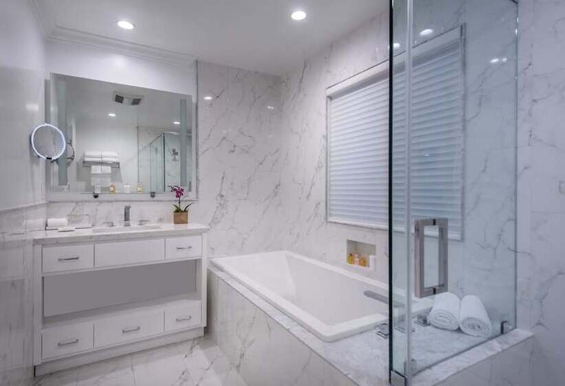 Beverly Hills Plaza Hotel & Spa