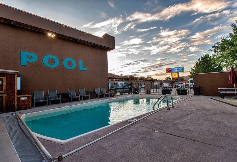 酒店 Big Horn Lodge