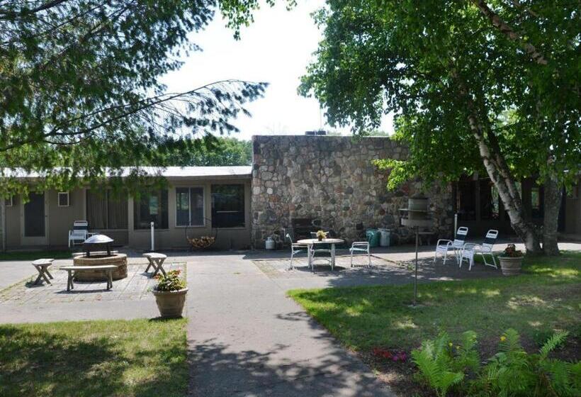 فندق Birchwood Inn