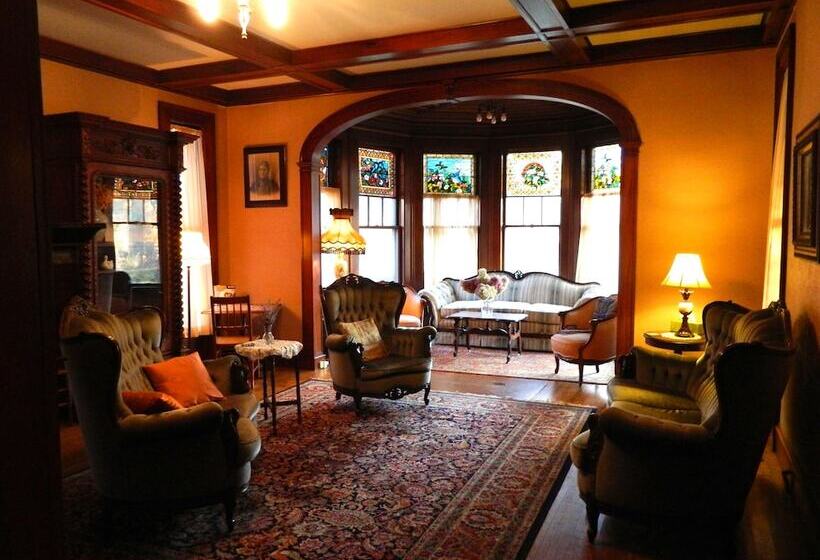 בית מלון כפרי Black Swan Inn