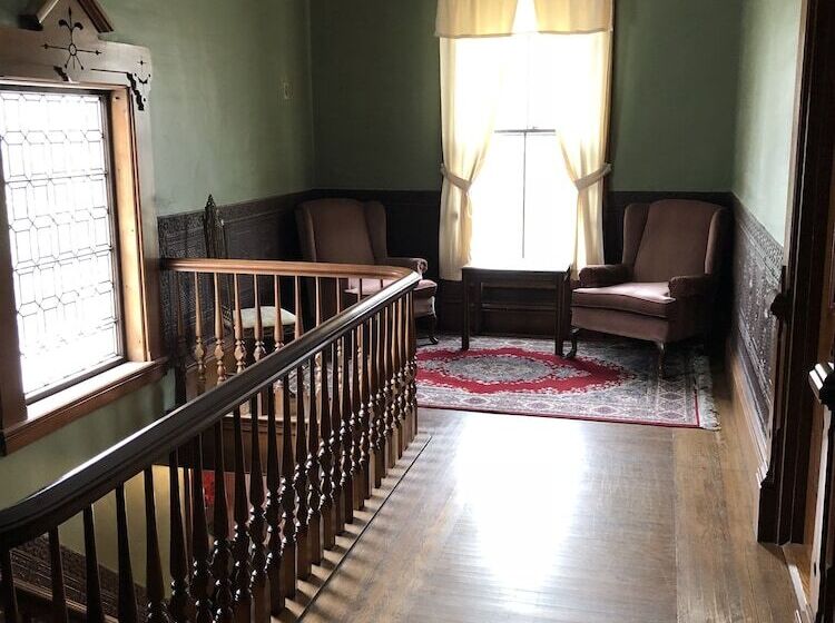 בית מלון כפרי Black Swan Inn