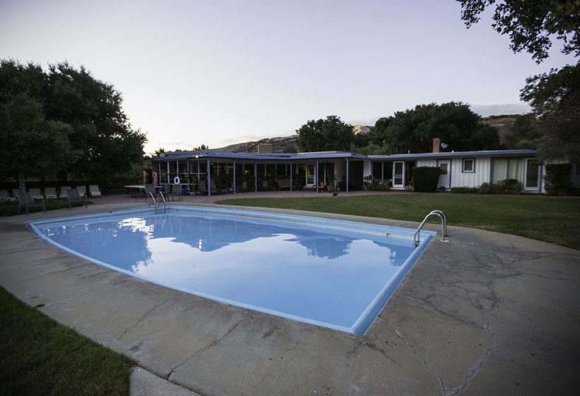 בית מלון כפרי Blue Sky Lodge