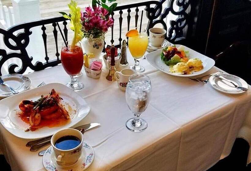 Отель Boardwalk Plaza