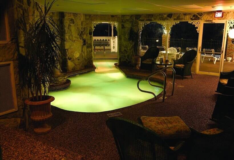 Отель Boardwalk Plaza