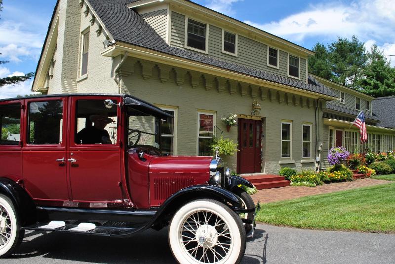 Отель Brass Lantern Inn