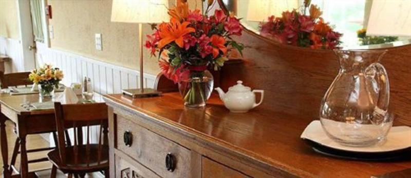 Отель Brass Lantern Inn