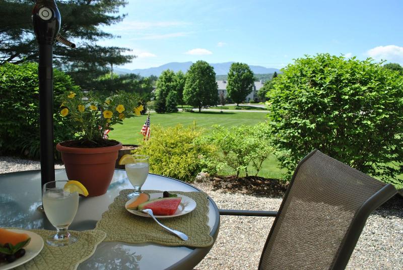 Отель Brass Lantern Inn