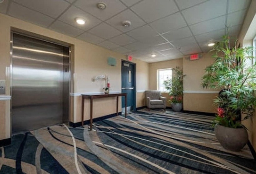 The Breakers Hotel & Suites