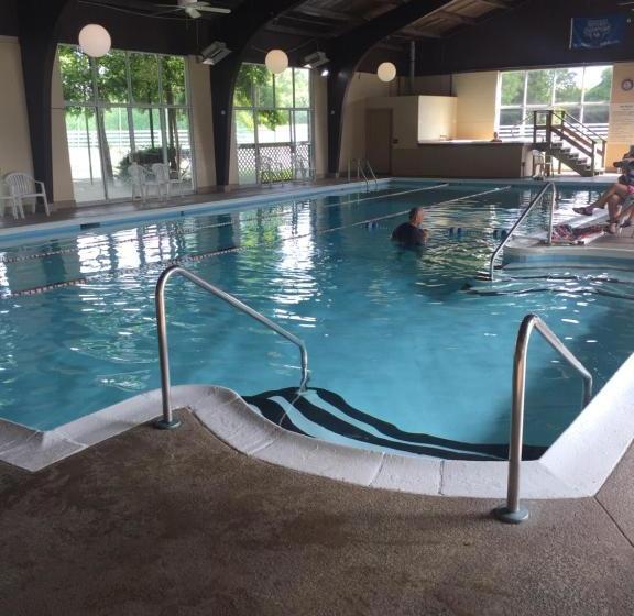 هتل Breckinridge Inn