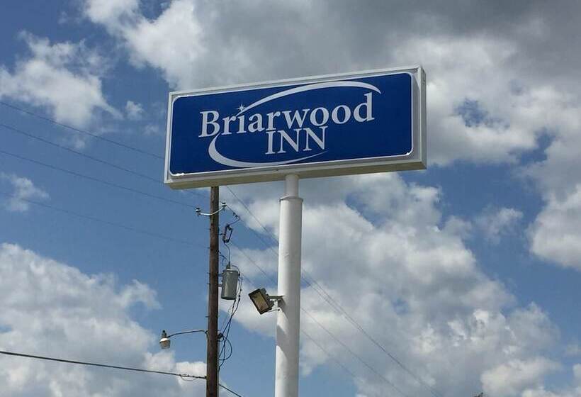 فندق Briarwood Inn