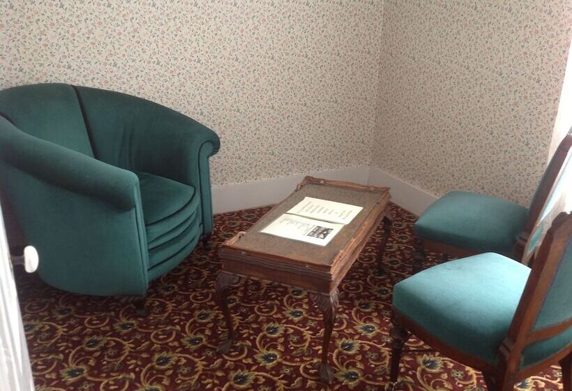 ホテル Bridgeport Inn