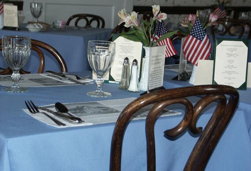 ホテル Bridgeport Inn