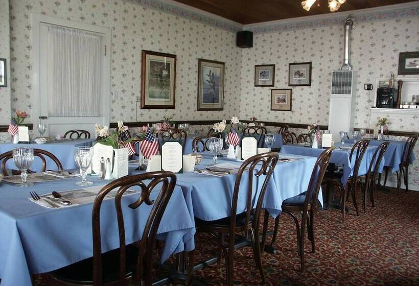 ホテル Bridgeport Inn