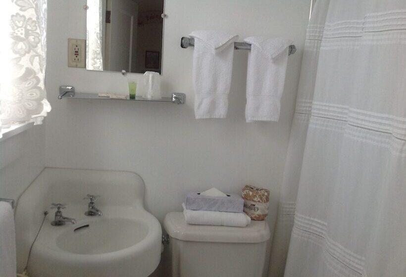 ホテル Bridgeport Inn