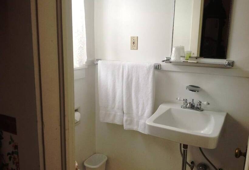 酒店 Bridgeport Inn