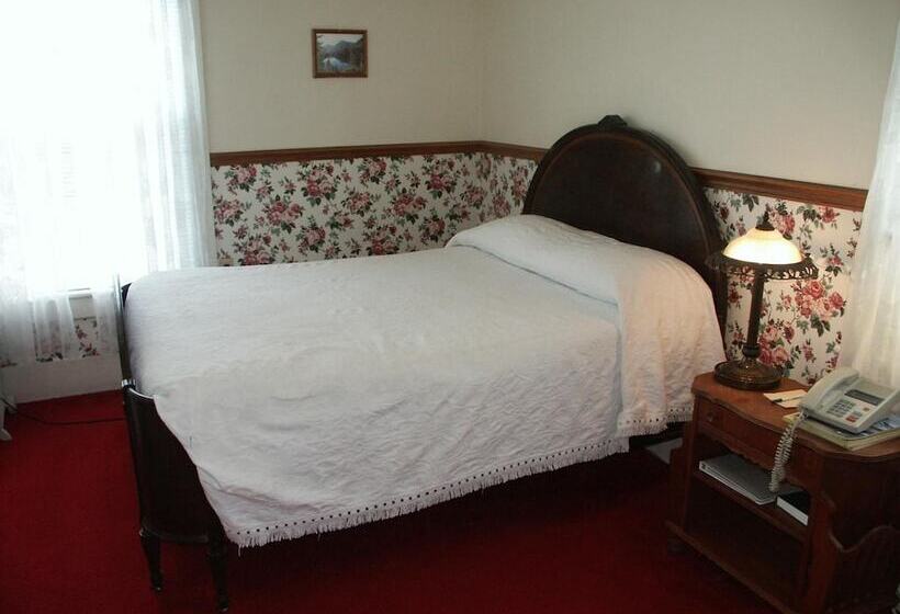 ホテル Bridgeport Inn