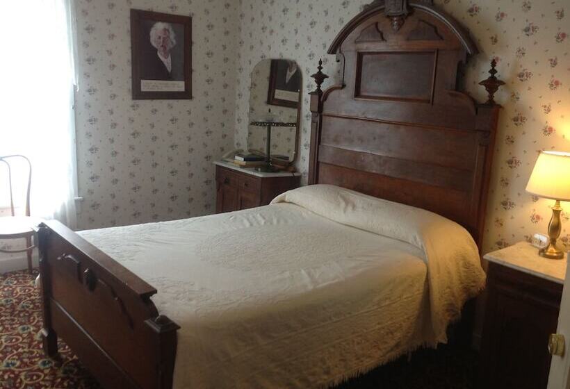 ホテル Bridgeport Inn