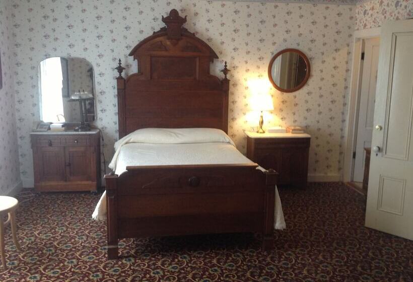 ホテル Bridgeport Inn