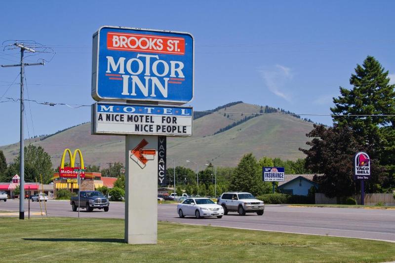 فندق Brooks St. Motor Inn