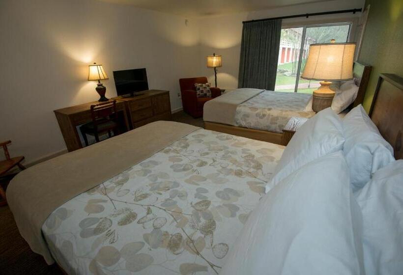 בית מלון כפרי Brown County Inn