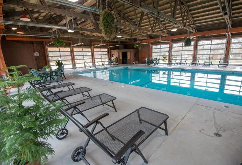 בית מלון כפרי Brown County Inn