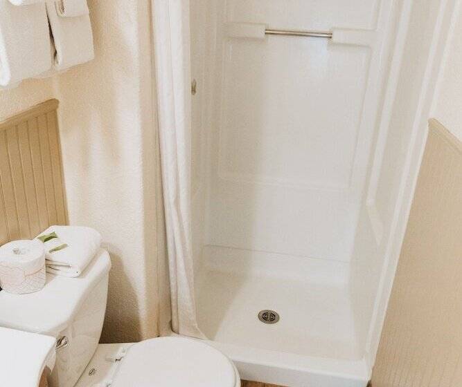 בית מלון כפרי Bryce Pioneer Village