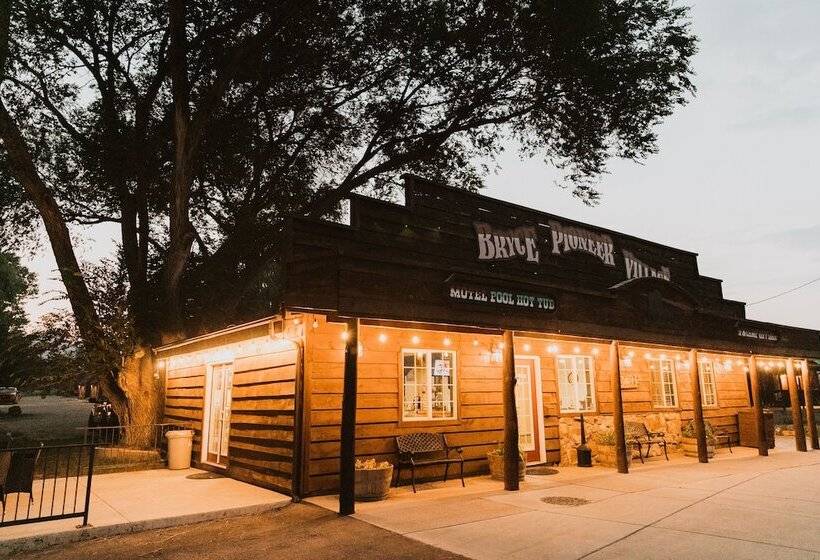 בית מלון כפרי Bryce Pioneer Village