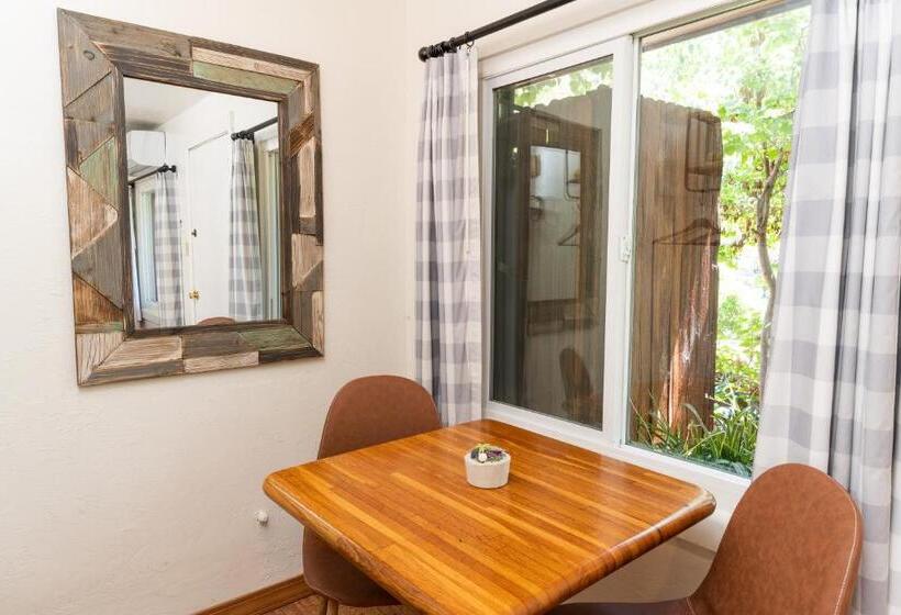 فندق Buckeye Tree Lodge