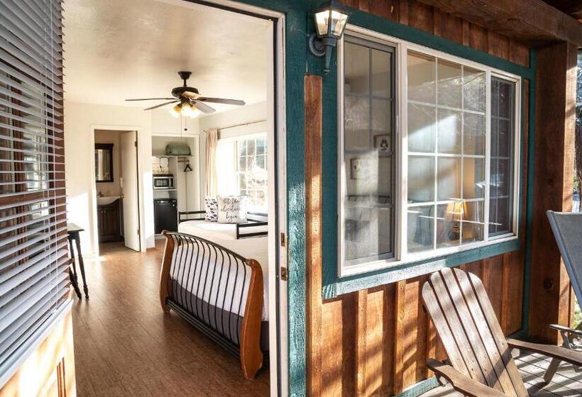 فندق Buckeye Tree Lodge