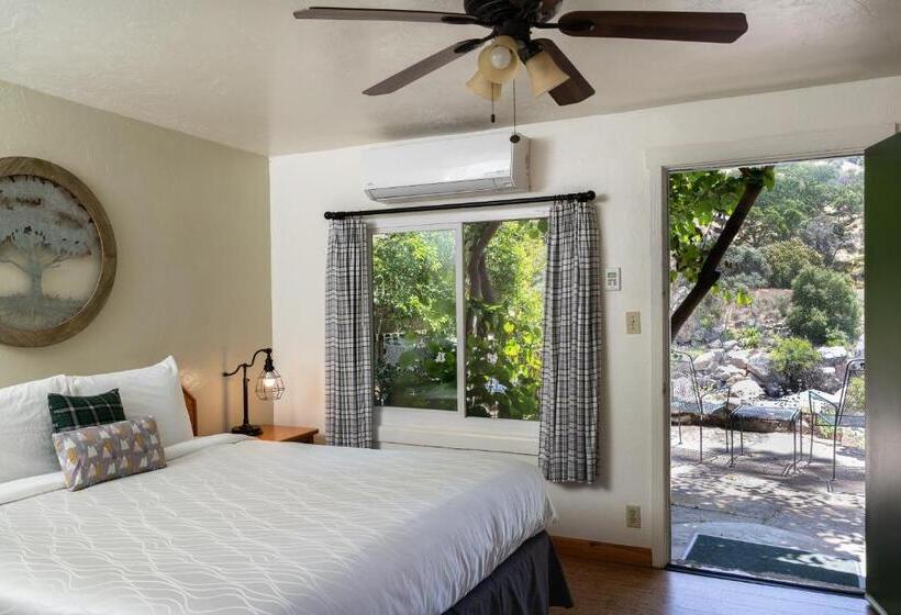 فندق Buckeye Tree Lodge