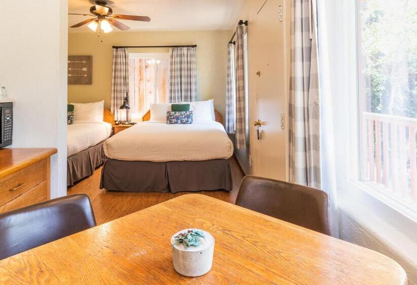 فندق Buckeye Tree Lodge