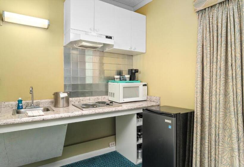 هتل Cayman Suites