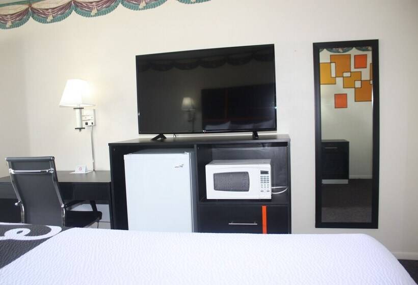 فندق Chaparral Motor Inn