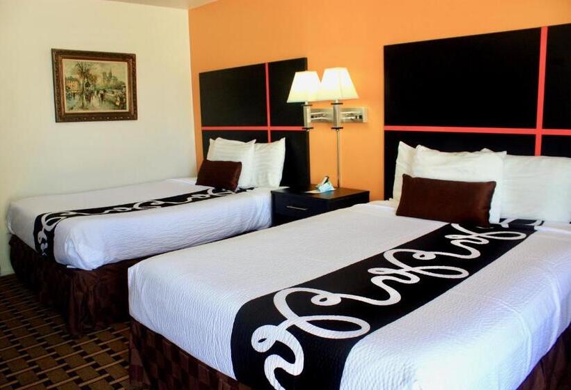 فندق Chaparral Motor Inn