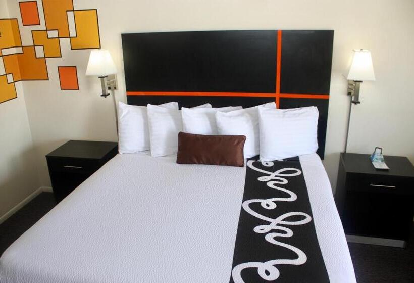 فندق Chaparral Motor Inn