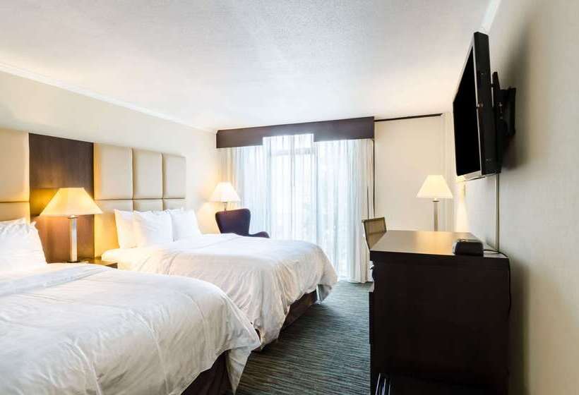 בית מלון כפרי Clarion  And Aqua Lagoon Waterpark