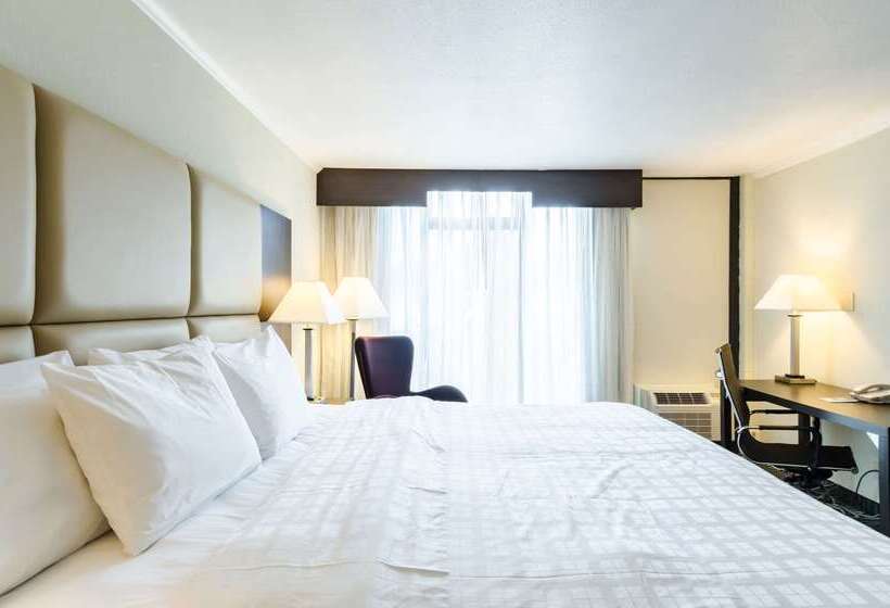 هتل Clarion  And Aqua Lagoon Waterpark