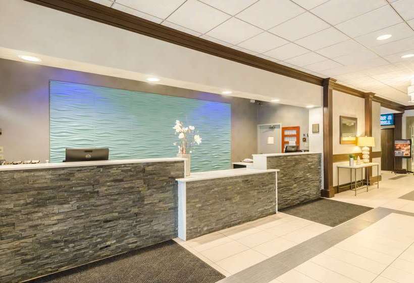 בית מלון כפרי Clarion  And Aqua Lagoon Waterpark