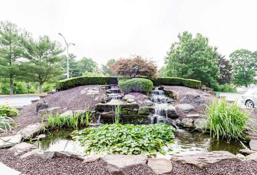 בית מלון כפרי Clarion  And Aqua Lagoon Waterpark