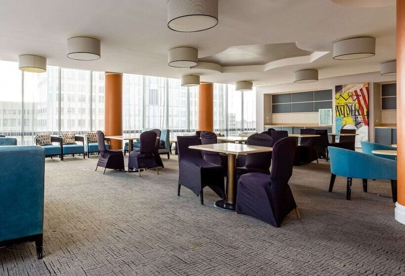 בית מלון כפרי Comfort Inn & Suites Baltimore Inner Harbor