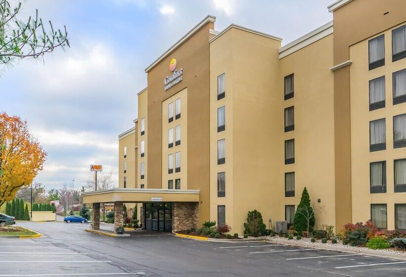 هتل Comfort Inn & Suites