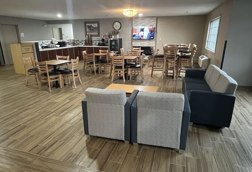 호텔 Days Inn & Suites By Wyndham Williamsburg Ia North